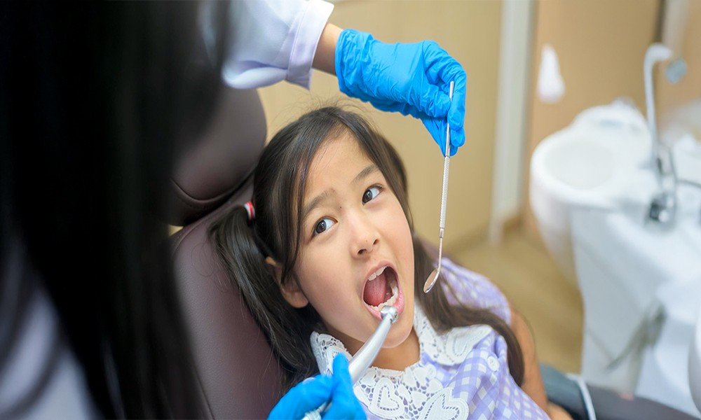 VENEERS VS. BONDING: WHICH OPTION IS BETTER?