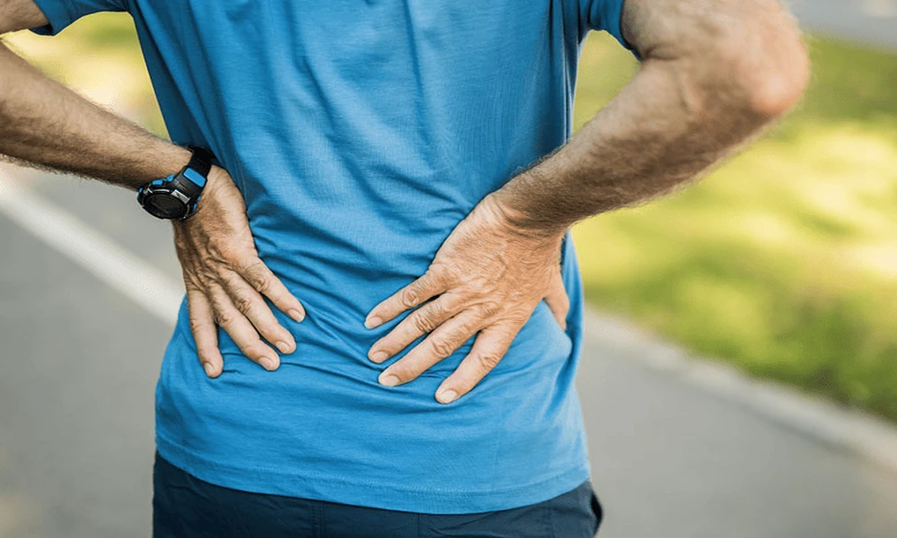 How Backache Specialist Doctors Address Sports-Related Injuries